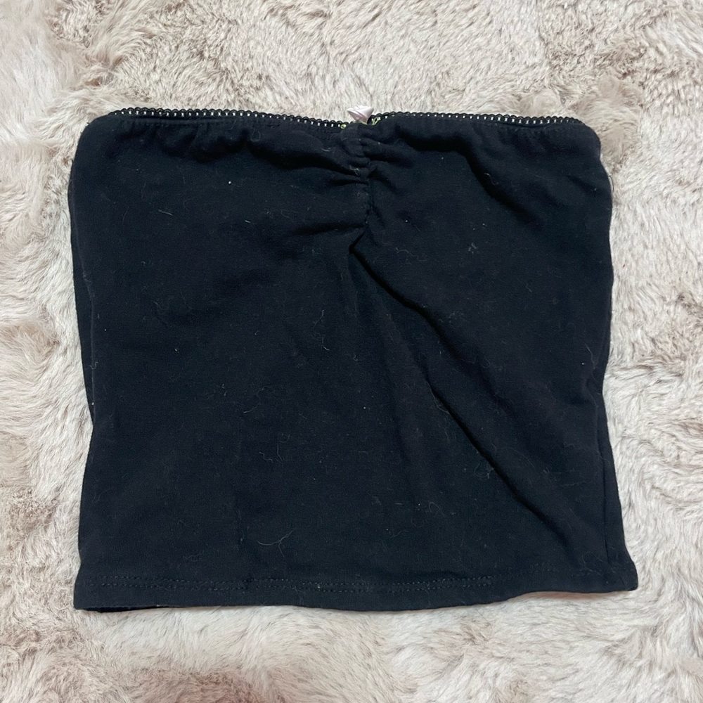 Black Strapless Tube Top with Pink Rosette